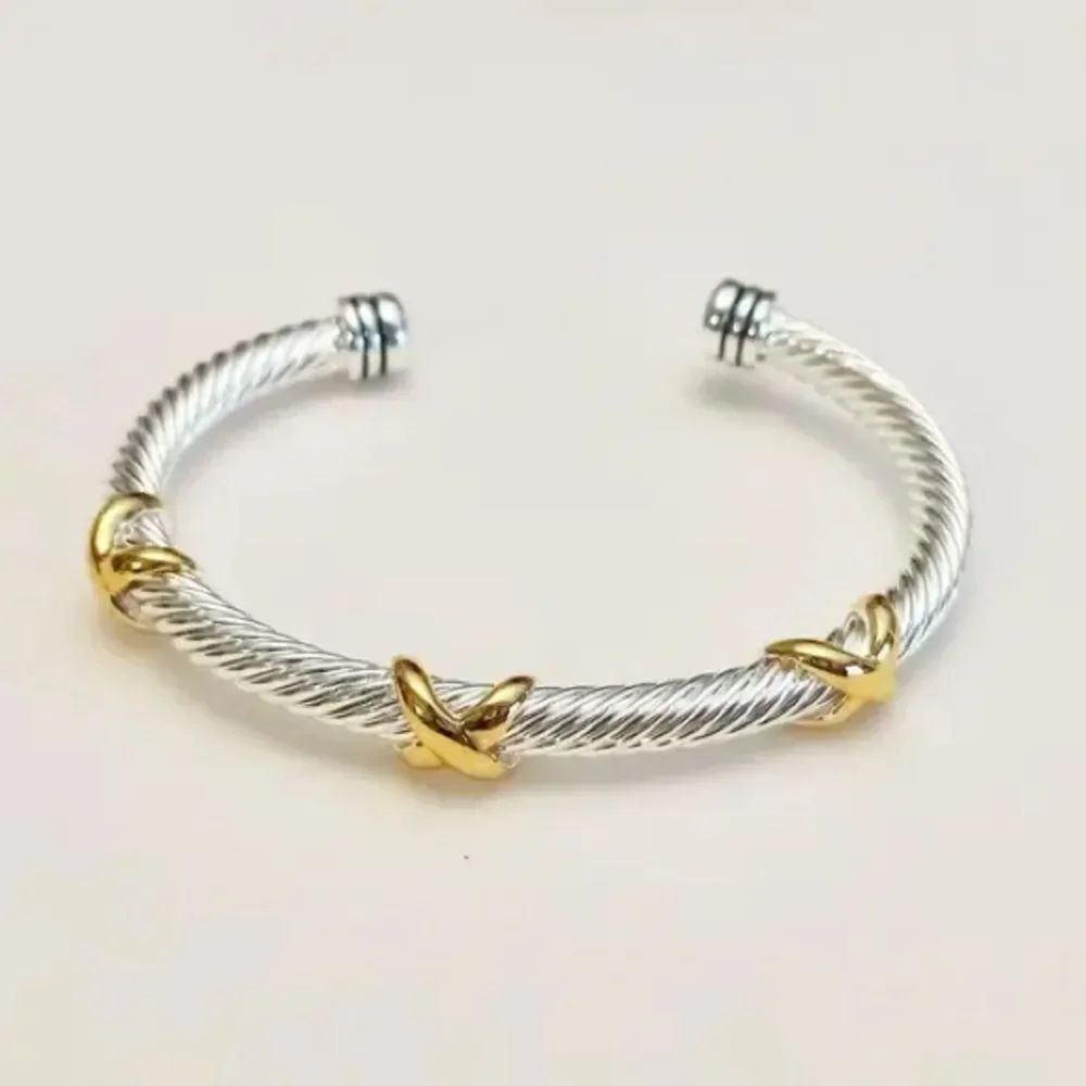 Geo twist bangle M899